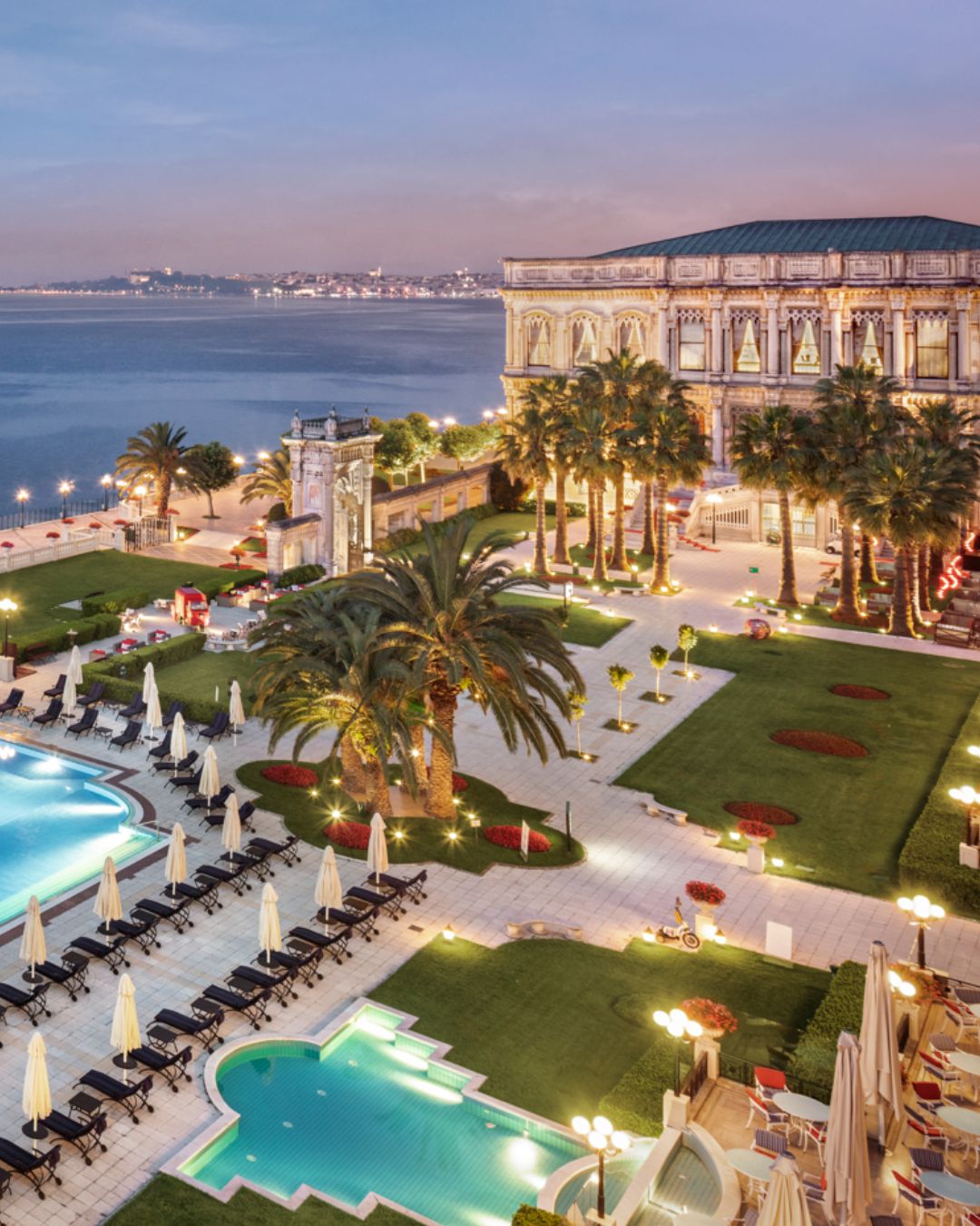 Çırağan Palace Kempinski boasts a massive pool with a view